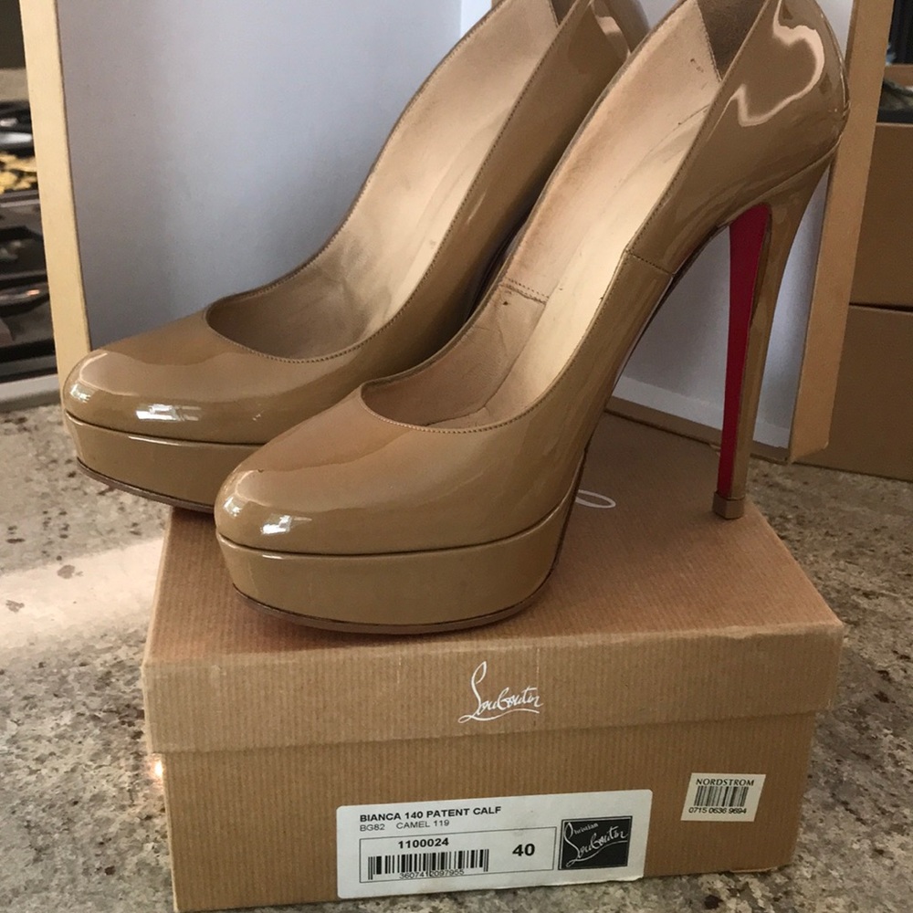 Christian Louboutin Bianca 140 Patent Pump - Picture 1 of 7
